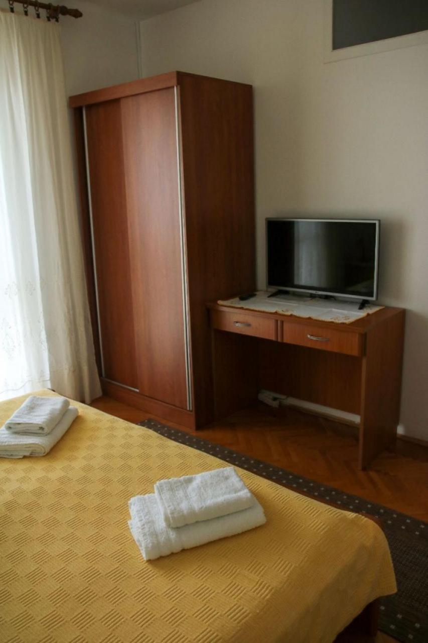 Apartments Zdravko - 150 M From Sandy Beach Duce Exterior photo
